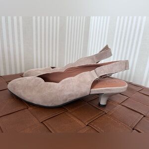 L’amour Des Pieds Hulda Sling-Back Pump Taupe Suede Leather Women’s 6.5 NEW $240